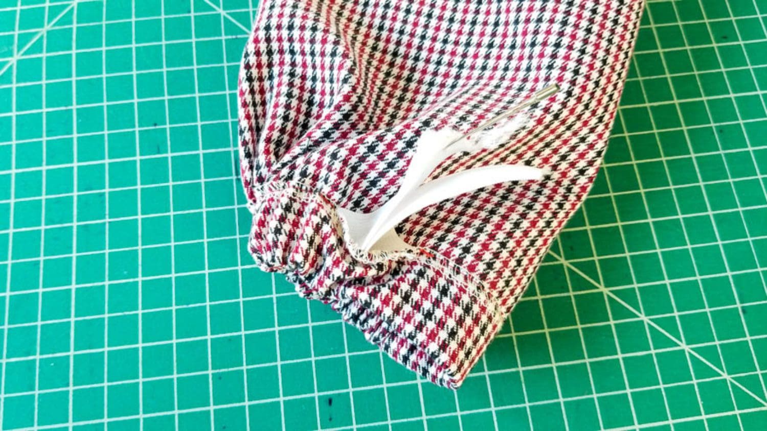 How to Turn Pants into Joggers an Easy Refashion Sewing Project | The