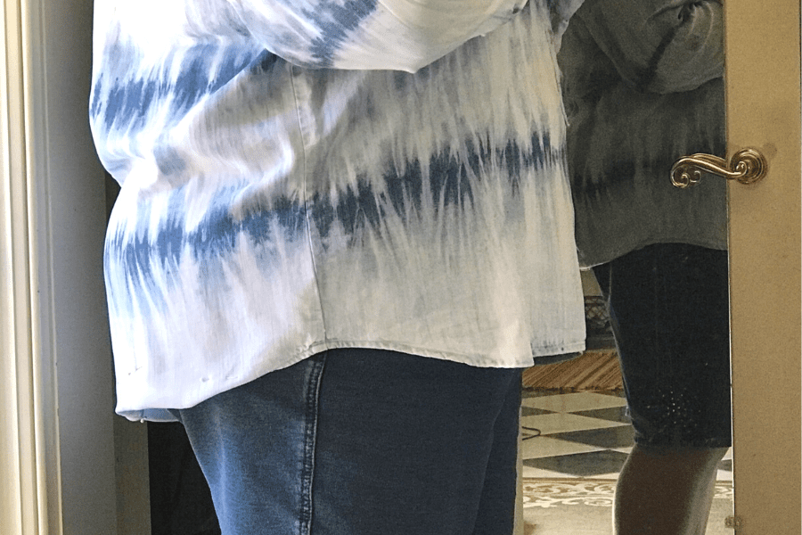 Shirt tail hemming side image