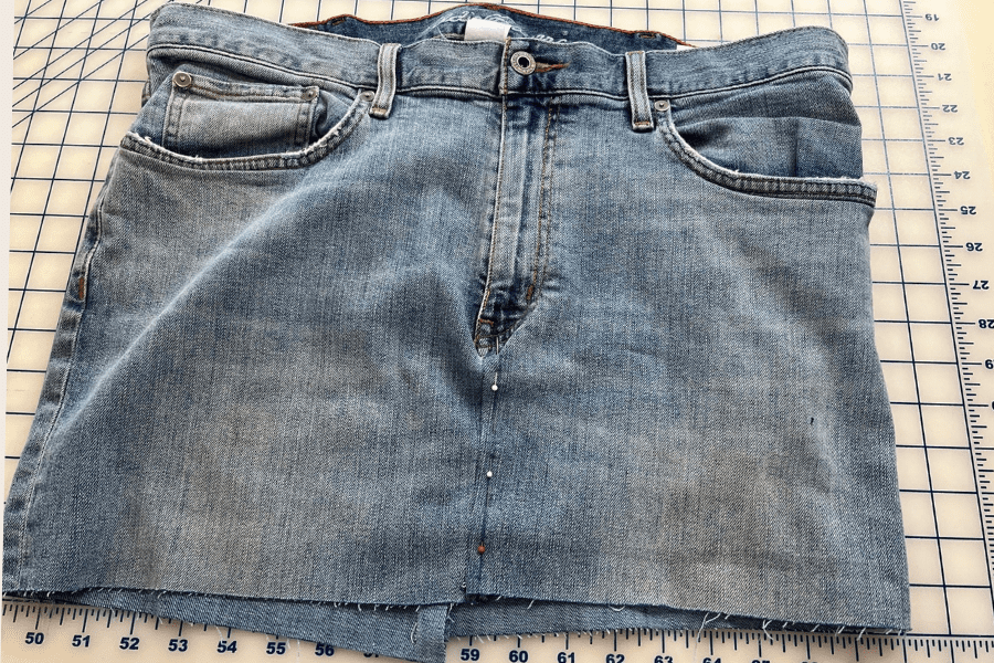 19 No Sew Repurposed Jean Crafts & DIY's